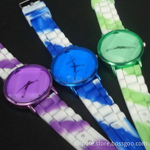 Mixed Color Silicone Strap Watches with Crystal Face and Alloy Case